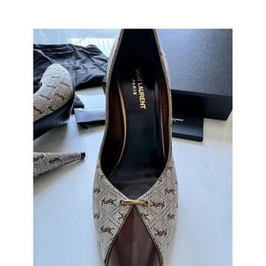 Saint Laurent Women's Brown and Cream Pumps
